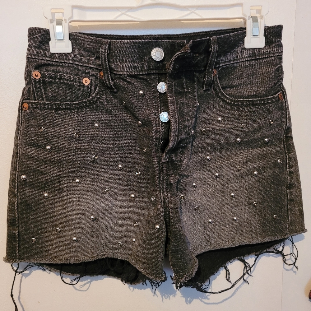 Black cut off embellished Levi Shorts - Picture 3 of 4